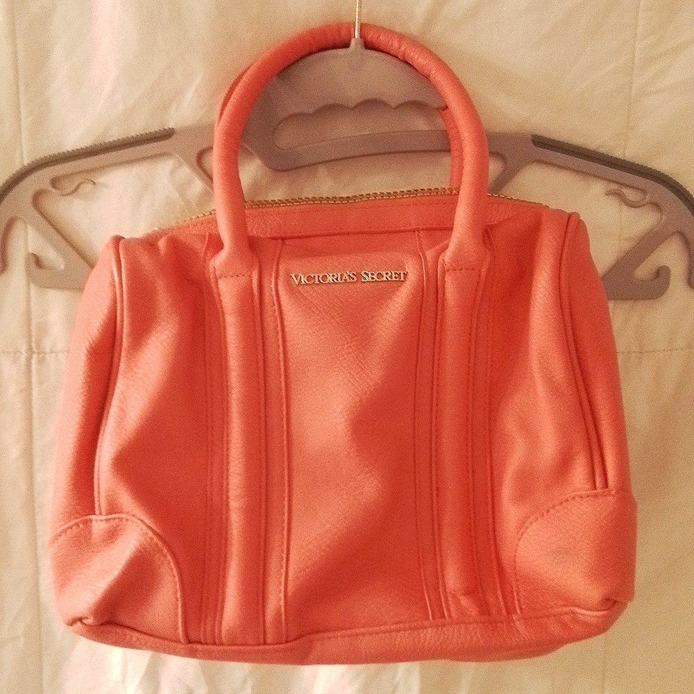 Victoria's Secret Leather Handbag (mini bowler bag) in a beautiful Pink color!